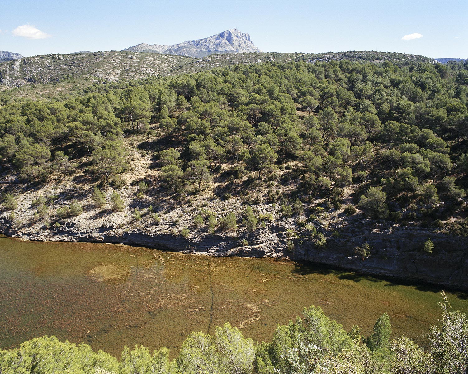 La Sainte-Victoire depuis le barrage de Zola, Aix-en-Provence - 2015